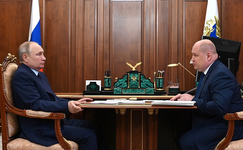 Путин встретился с губернатором Севастополя