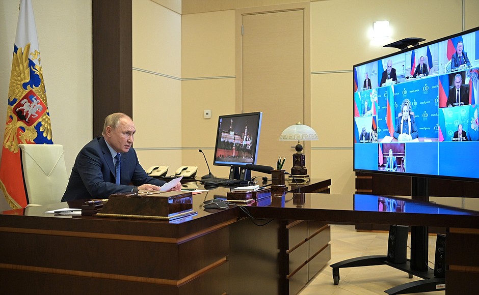 Путин обсудил с Совбезом новую Концепцию внешней политики России 